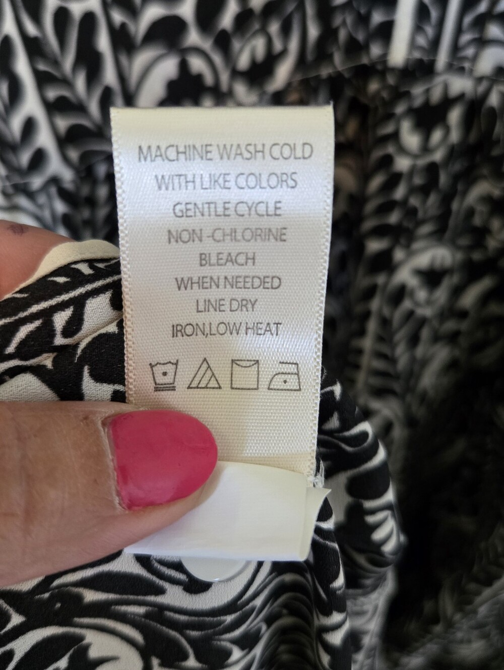 Max Studio | Black And White Printed Tiered Maxi Dress Size Medium - Picture 9 of 9